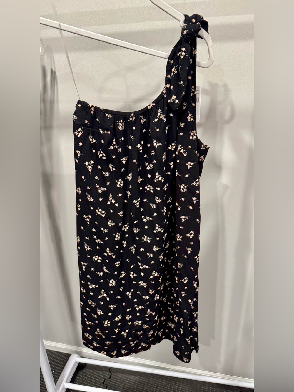 American Eagle Outfitters Black Floral One-Shoulder Dress